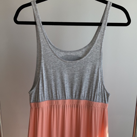 Salmon and grey sporty maxi dress - Picture 3 of 4
